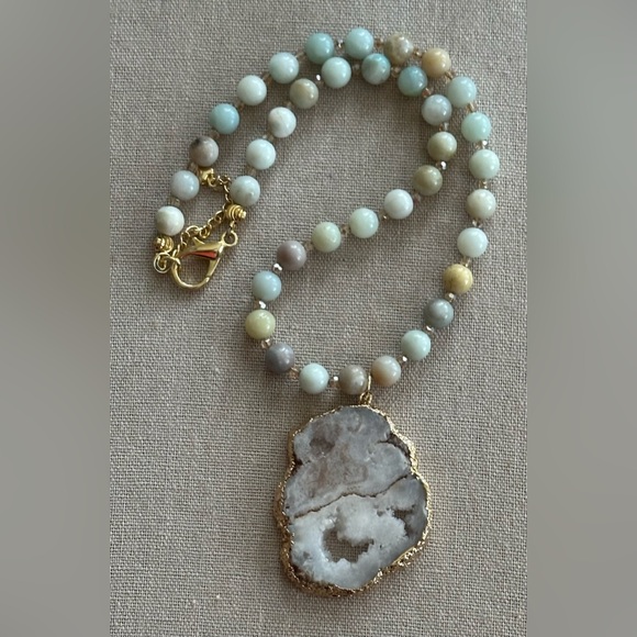 22 inch Morganite bead Necklace NWOT - Picture 5 of 14